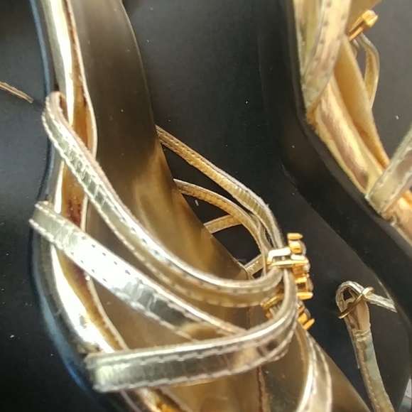 High heels - Picture 2 of 4